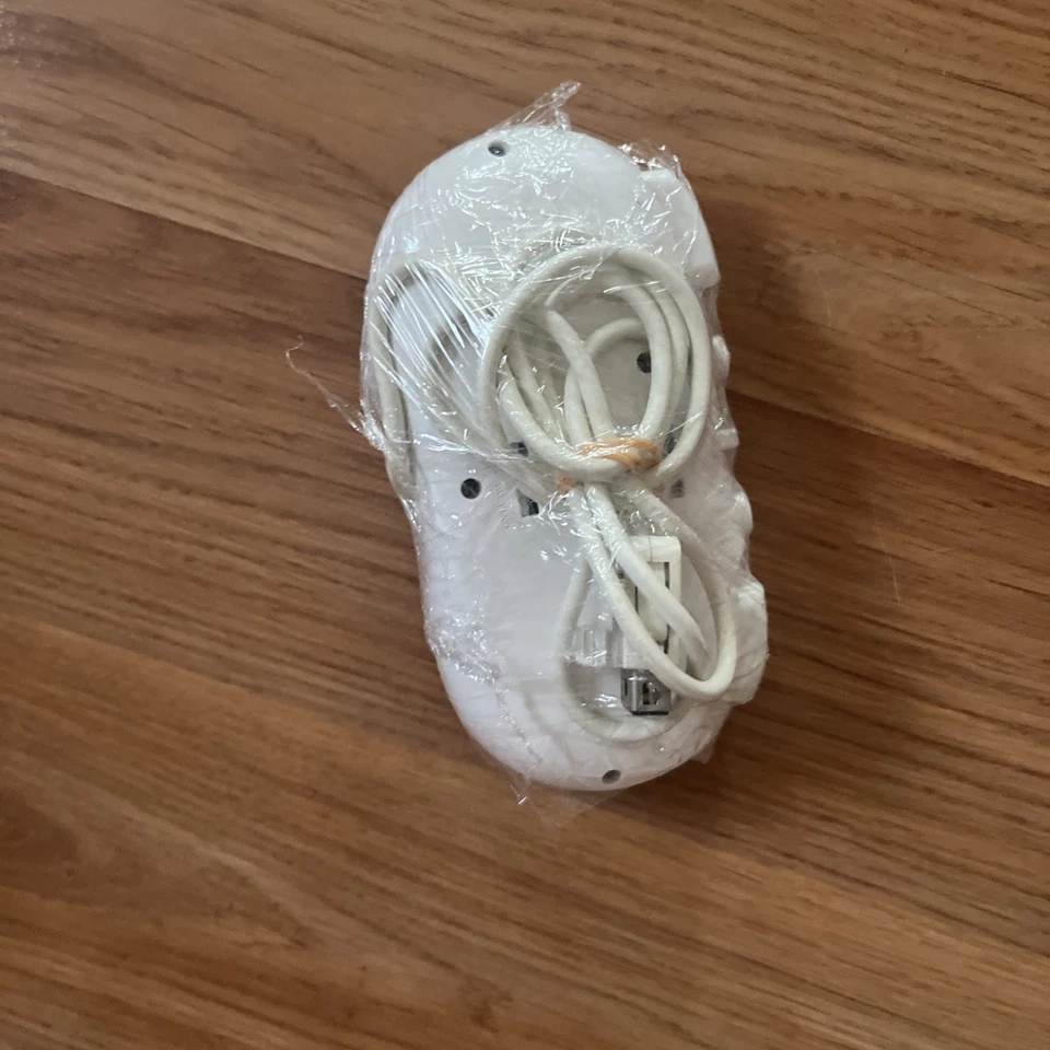 Official OEM White Nintendo Wii Classic Controller RVL-005 ~ Tested & Working - Image 2 of 4