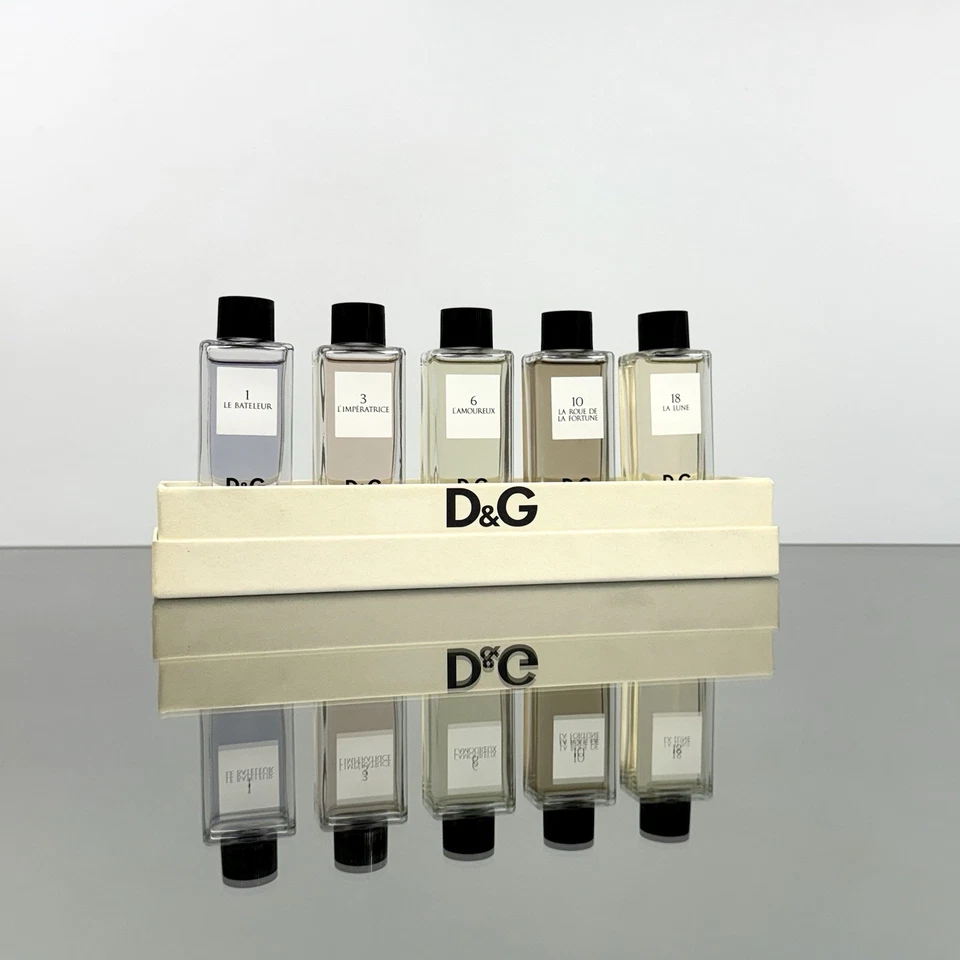 Dolce & Gabbana Juego de 5 piezas MEZCLA D&G 1 - D&G 3 - D&G 6 - D&G 10 - D&G 18 20 ml EDT Foto 2 de 3
