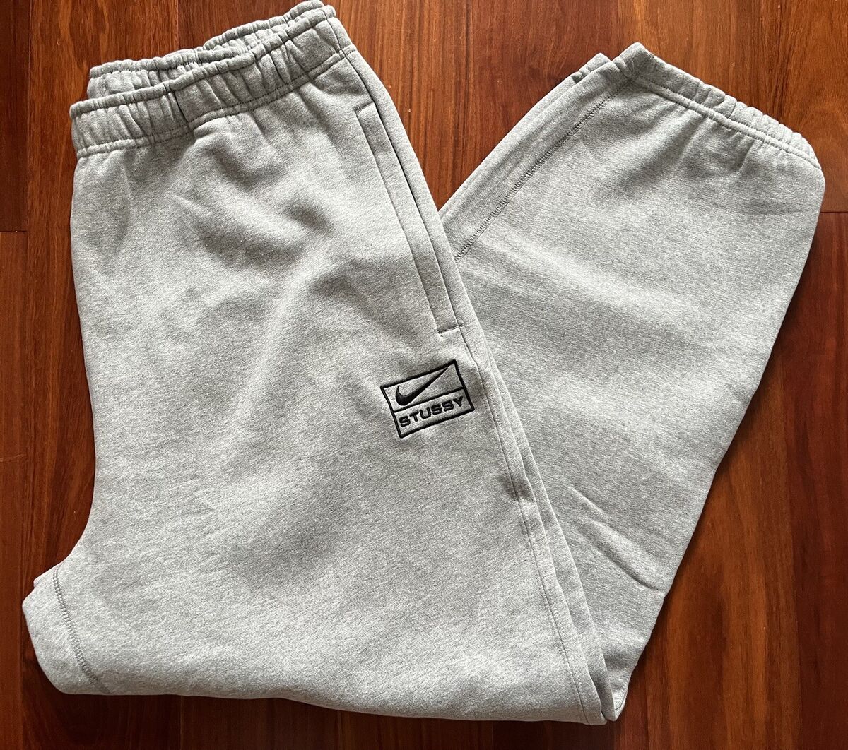 NIKE x STUSSY Sweatpants Gray Size Large with Tag DO9340-063 NIKE x STUSSY Sweatpants Gray Size Large with Tag DO9340-063