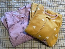 Set of 2 Carters 4T footed Fleece pajamas EUC