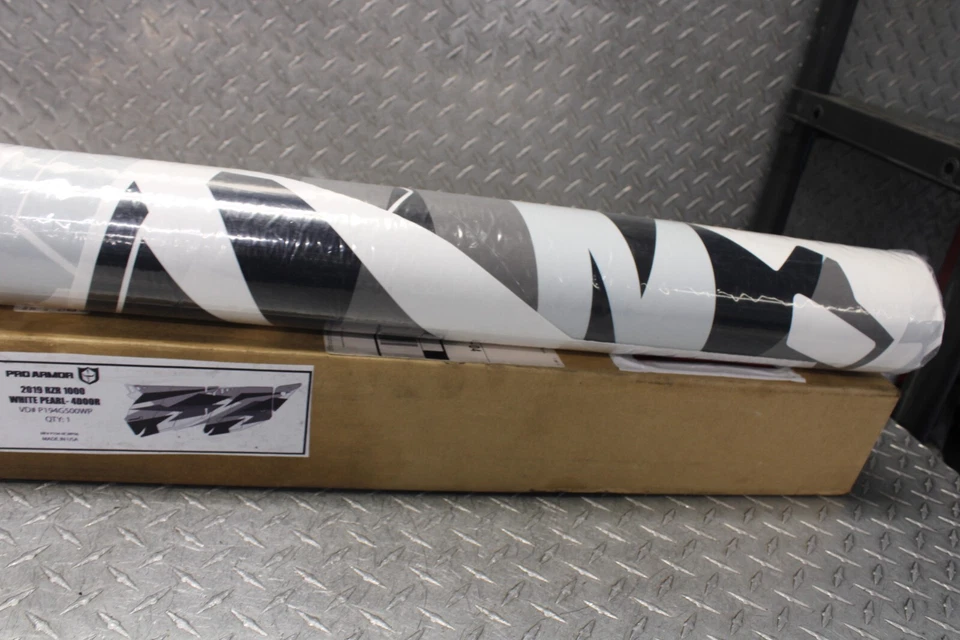 Polaris RZR XP 4 1000 / Turbo Pro Armor Stealth Door Gráfico Blanco Perla y Paseo Foto 3 de 4