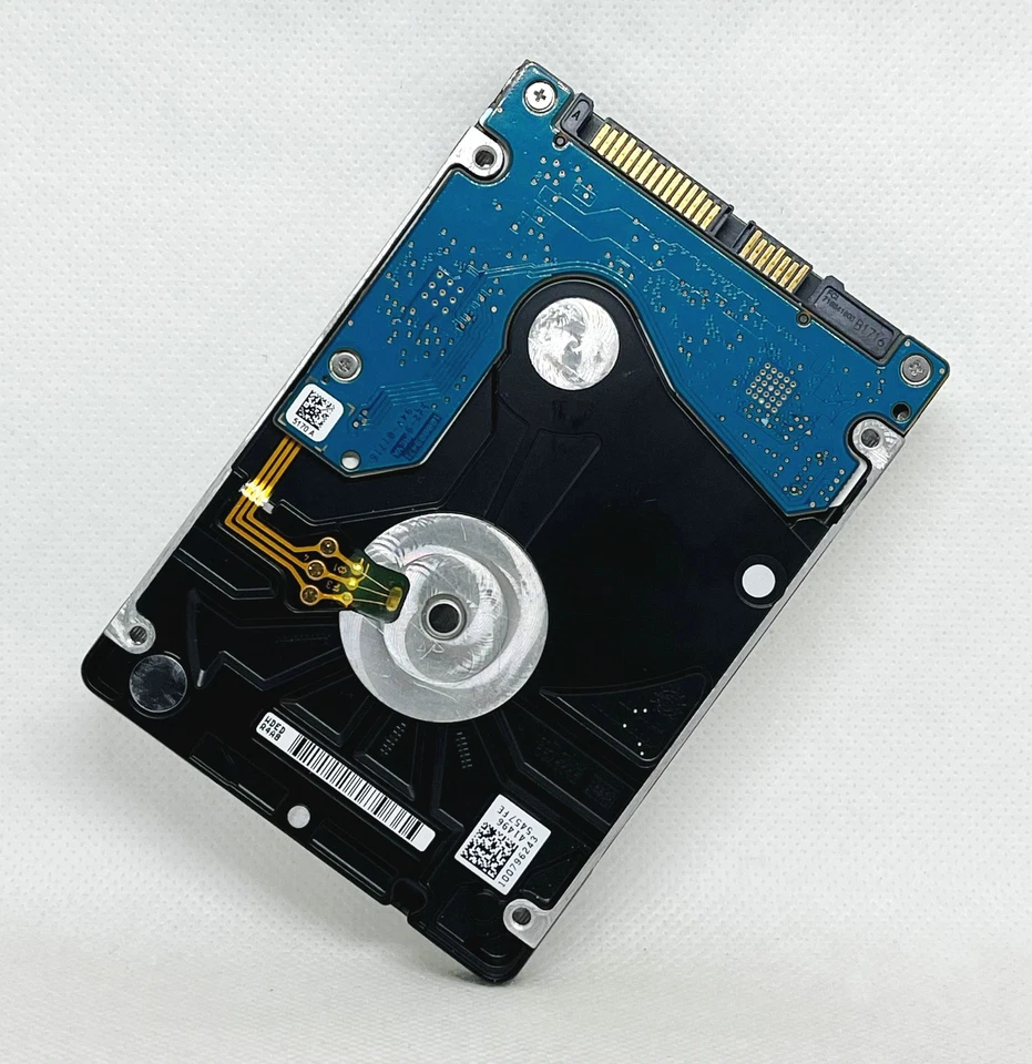 Seagate 1T ST1000LM048 ST1000LM035 7MM thick 2.5 inches notebook hard drive - Image 3 of 4