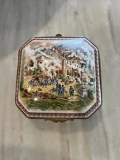Porcelain de Paris for National Trust Cliveden Jewelry Trinket Box 480/2500