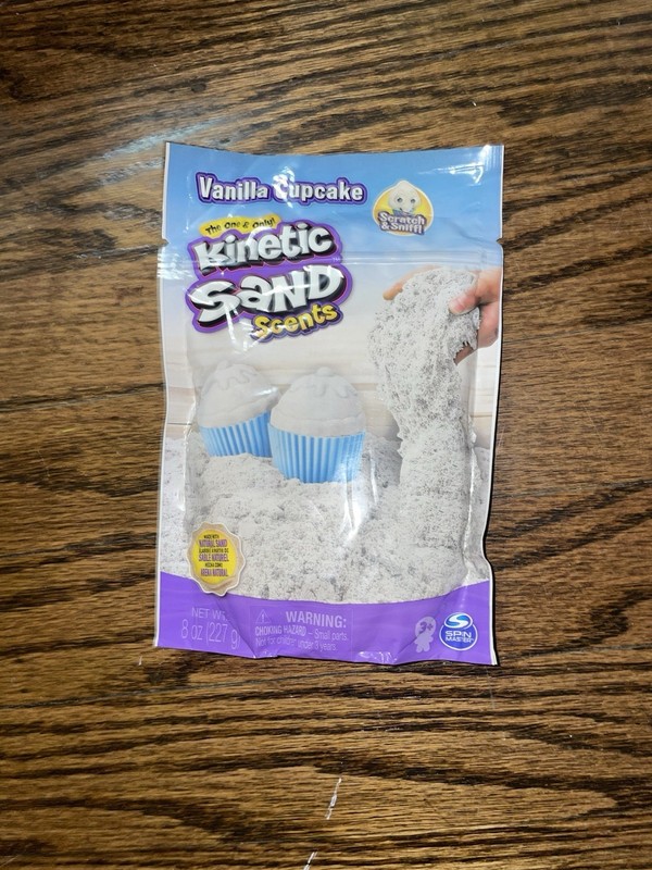 Kinetic Sand Scents Vanilla Cupcake 8oz Resealable Bag New Sealed