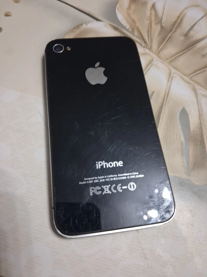 Apple iPhone 4 - 16GB - Nero (Sbloccato) - Immagine 2 di 2