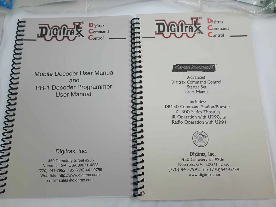 Command Control Advanced Set Digitrax Empire Builder II DT300 DB150 UP3 LT1 - Image 4 of 4