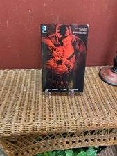Final Crisis by Grant Morrison (2010, Trade Paperback)