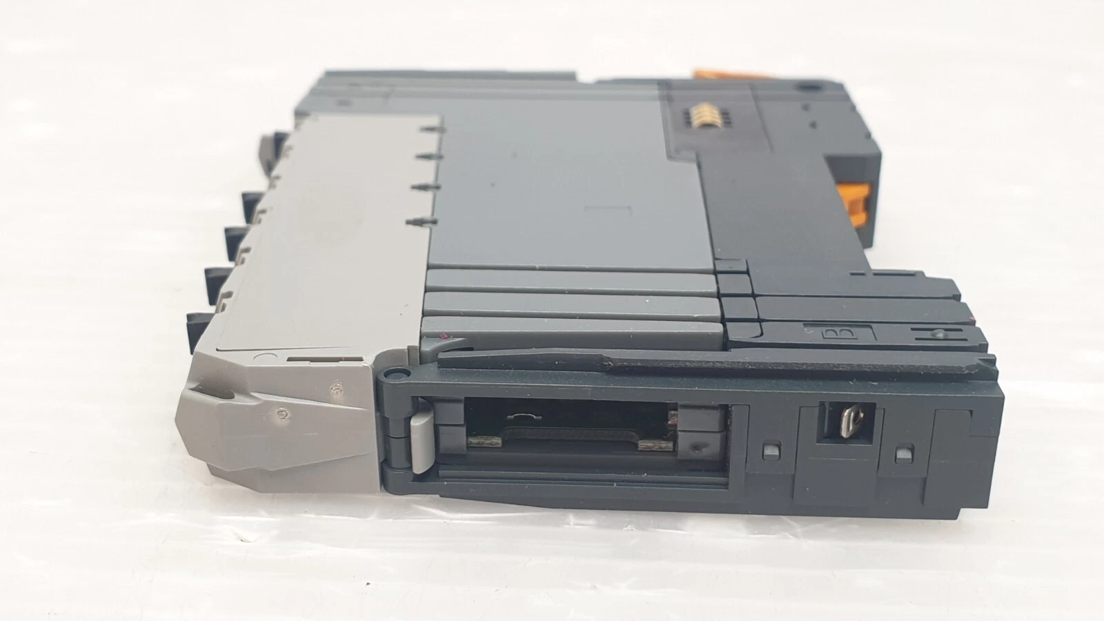 Other end of the B&R X20 module and bus module connector