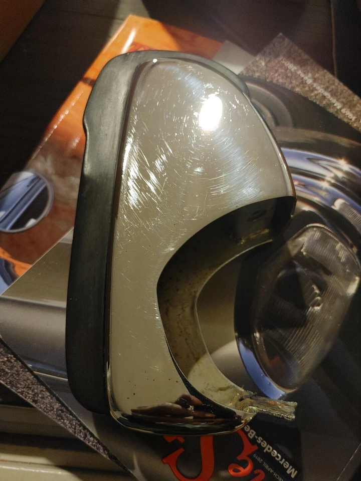 MERCEDES--BENZ W113 230SL 250SL 280SL, PROTECTOR PARACHOQUES DELANTERO DERECHO  Foto 4 de 4