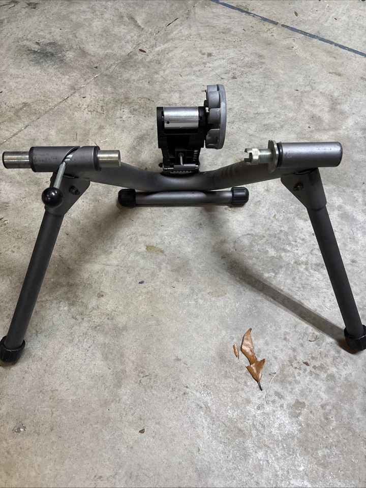 CycleOps Fluid 2 室内自行车训练器骑行灰色 — 第 3/4 张图片