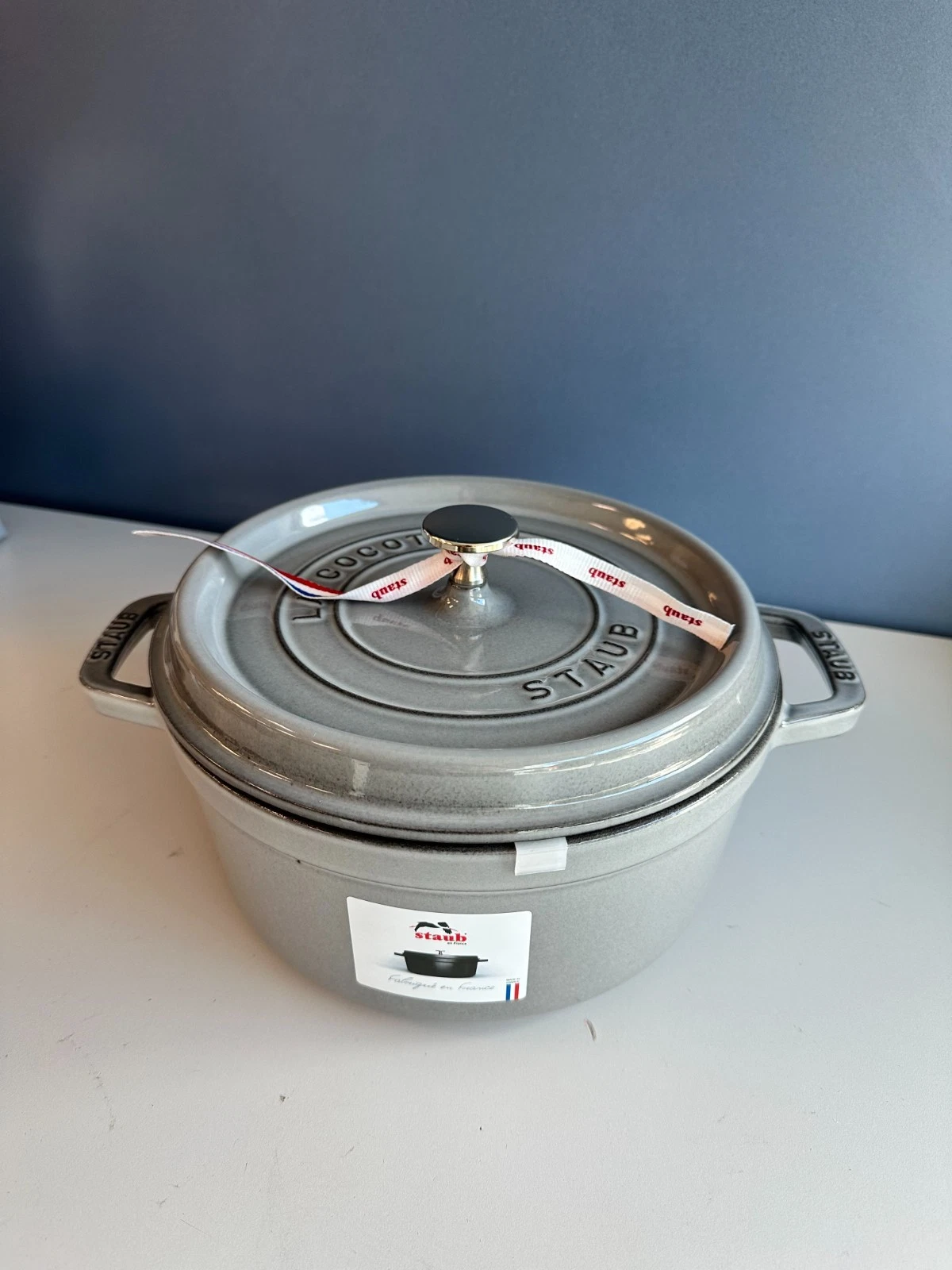 Staub Cast Iron Round Dutch Oven 4 qt, Graphite Grey