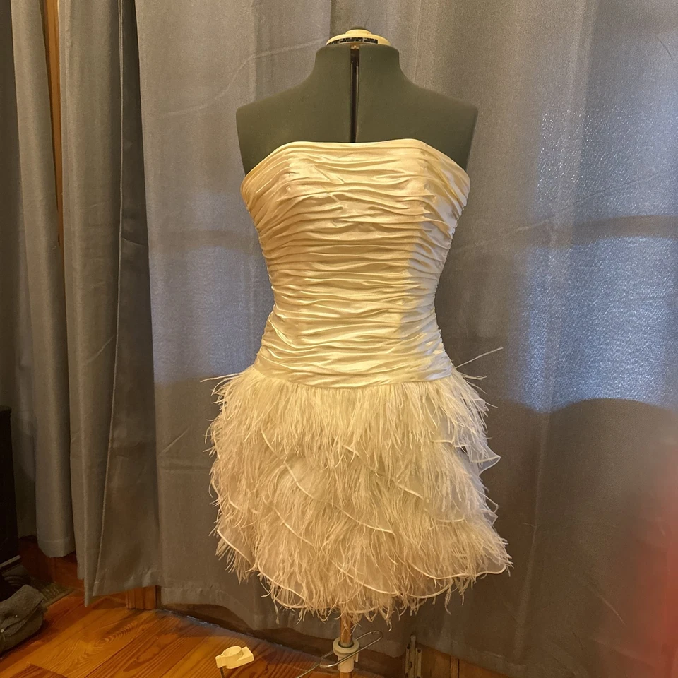David's Bridal Strapless satin and feather short cocktail dress - Image 2 of 4