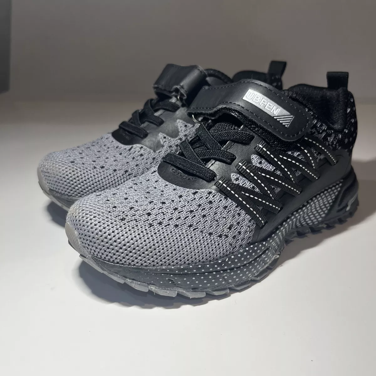 Size 32 online kids shoes