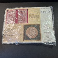 The Creative Circle Traditional Welcome 1330 Lace Net Darning Needle Pineapple