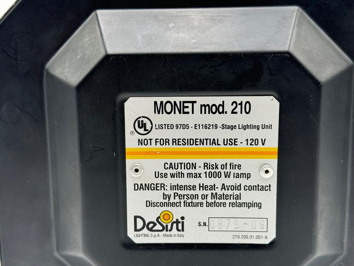Used DeSisti Piccoletto Tungsten LED Fresnel, M.O. by De Sisti Lighting