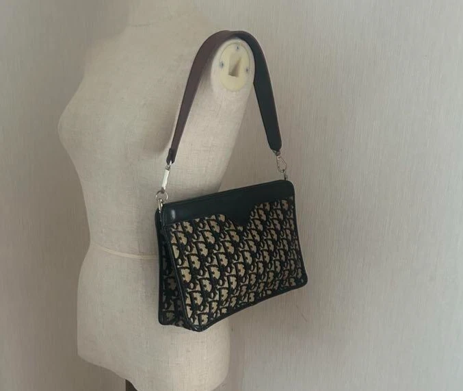 Sac bandoulière Christian Dior trotteur chaîne sangle monogramme jacquard vintage occasion