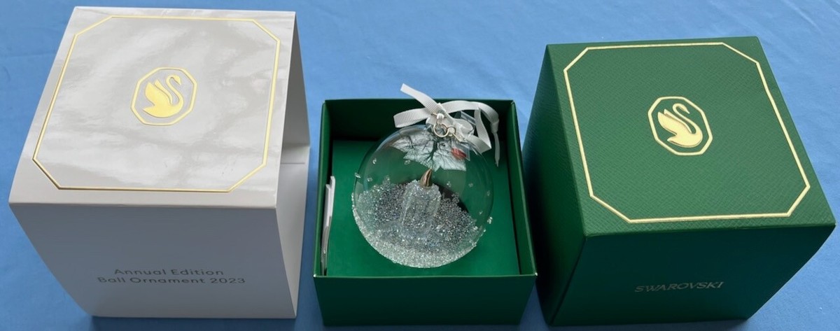 SWAROVSKI CHRISTMAS 2023 ANNUAL BALL ORNAMENT With Candle #5658439
