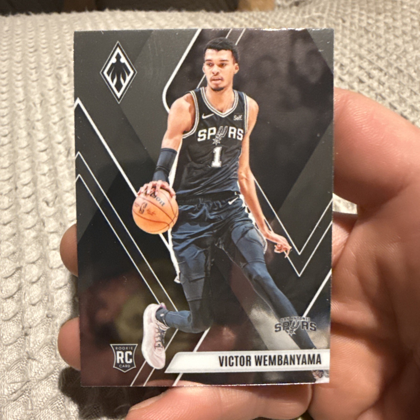 2023-24 Panini Phoenix - Rookies Victor Wembanyama #256 (RC)