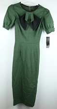BNWT Stop Staring Alicia Estrada Size Small green black tartan houndstooth pl...