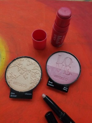 ARTDECO Blush Couture Zweifarbiger Blusher Love 9 g und Bronzer + Blush Stick