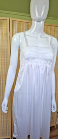 VTG 70s 80s White lace CottageCore Lingerie Medium Bridal angelnylon made in USA