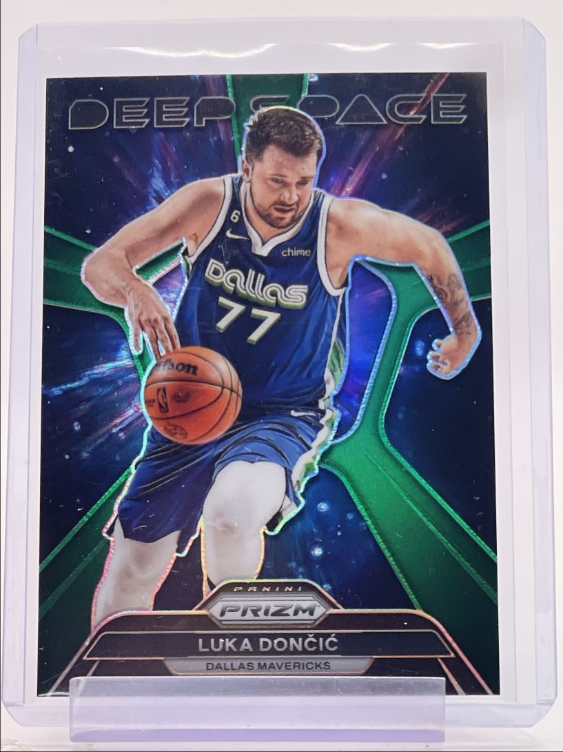 LUKA DONCIC 2023-24 PANINI PRIZM DEEP SPACE GREEN MAVERICKS Q1778