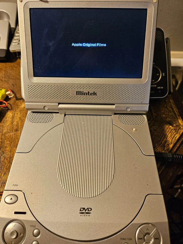 Mintek Portable DVD Player 5830 - Image 2 of 4