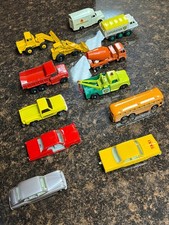 Vintage Matchbox Die Cast Car lot - 60's plus case 12 Lesney - 8 other USED