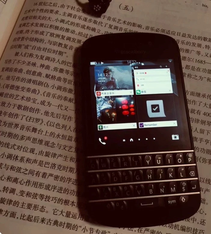 Smartphone BlackBerry Q10 Teclado Desbloqueado 16GB+2GB 8MP LTE Qwerty 90% NUEVO Foto 3 de 4
