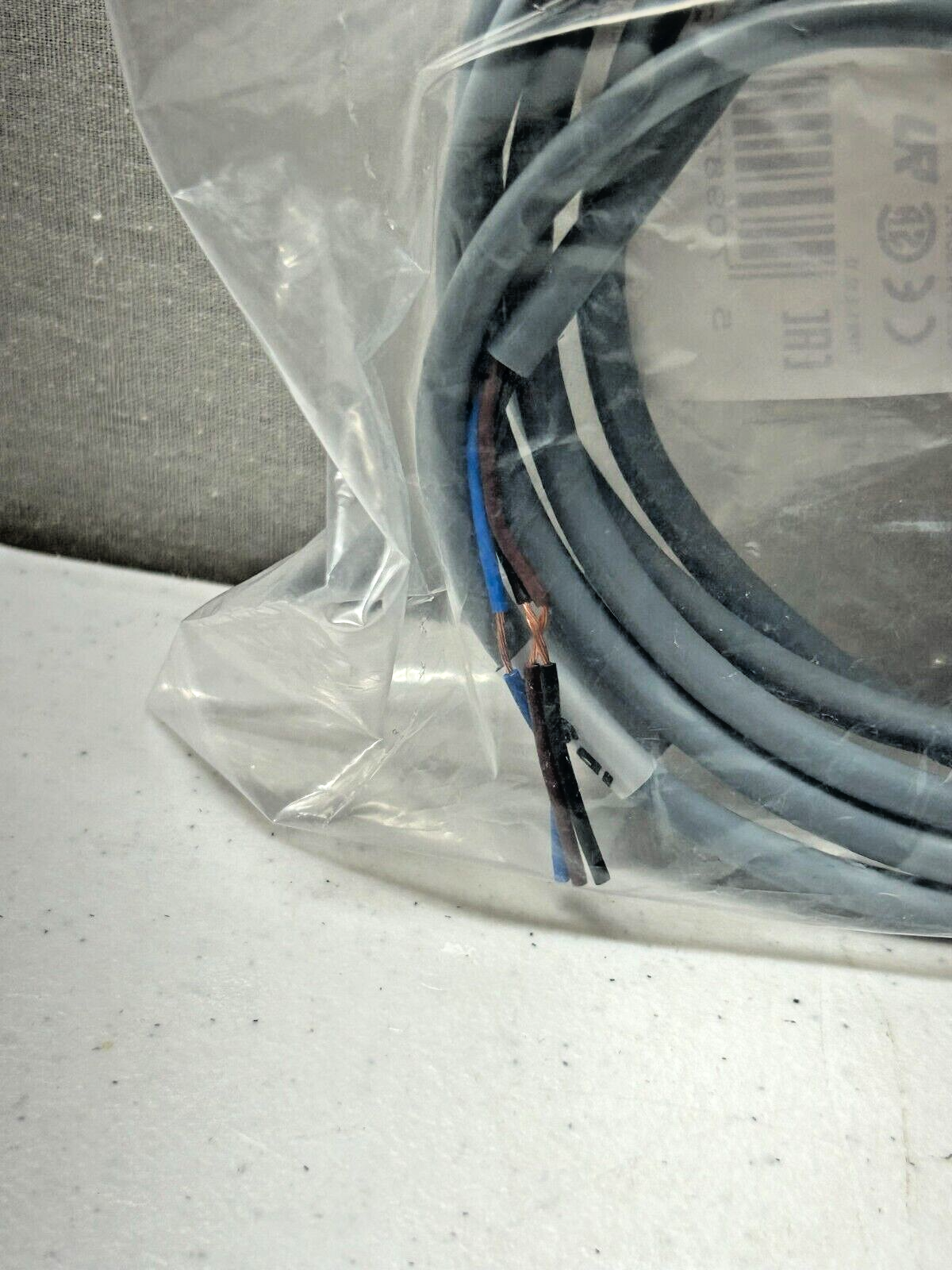 Picture 4 of 5