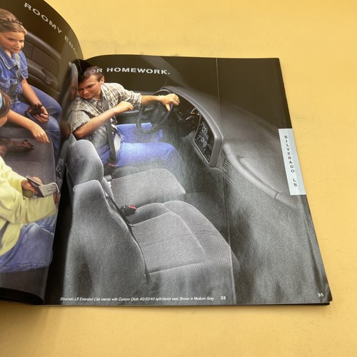 1999 THE NEW CHEVROLET SILVERADO DEALER SHOWROOM SALES BROCHURE CATALOG BOOKLET - Picture 12 of 14