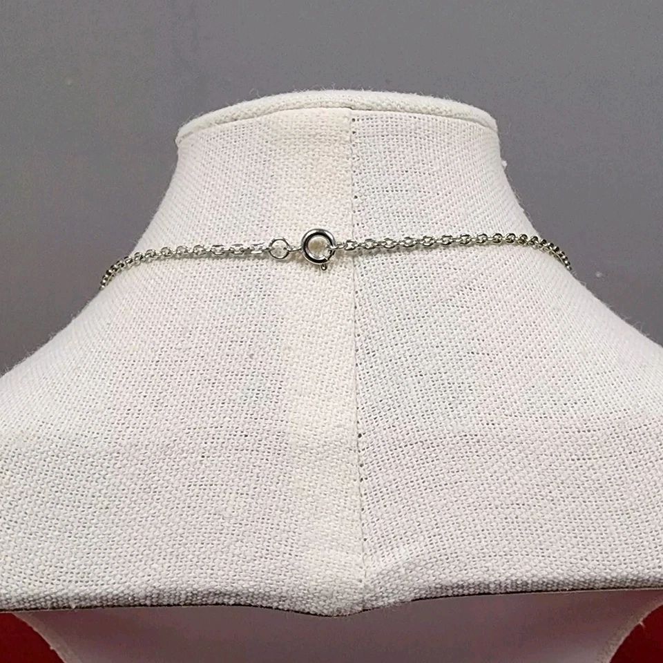 Medallón de cabina telefónica vintage con collar colgante de puerta con bisagras Foto 2 de 4