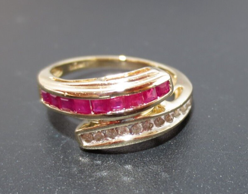 rubyページ Vintage Gold Ruby Bypass Ring, Double Ruby Ring, Ruby