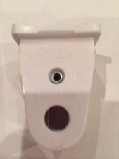 Leviton Cat. 2537, 660W 600 V Florescent Lamp Holder. New