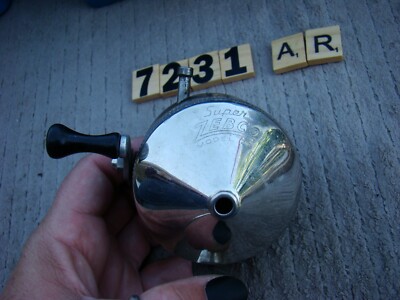 U7231 AR SUPER ZEBCO MODEL 22 FISHING REEL