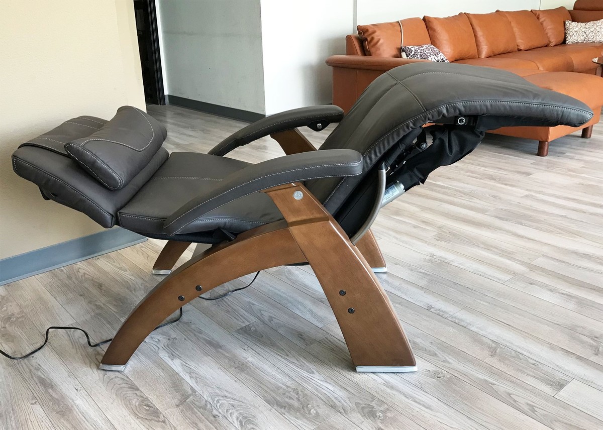HT Walnut Wood PC-610 Omni-Motion Classic Zero Gravity Chair