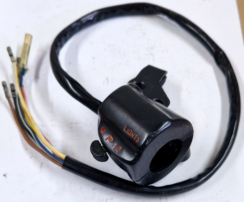 Honda CB 125 X RIGHT HANDLEBAR CONTROL 35150-383-003 / SWITCH LIGHTING - Picture 3 of 5
