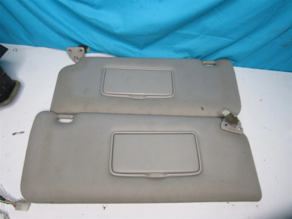 Nissan Titan Armada Qx56 - Left & Right Sunvisor Sun Visor Set Shade Set Lighted - Image 3 of 4