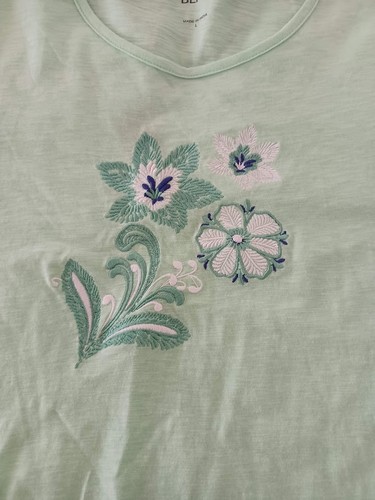 Blair Women’s Embroidered Floral Top L Green 100% Cotton 3/4 Sleeve Scoop Neck - Picture 4 of 6