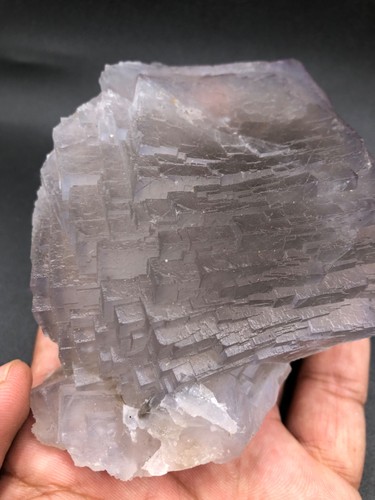 Hermosa piedra preciosa natural 648 g fluorita blanca con matriz cristal mineral - Imagen 3 de 16