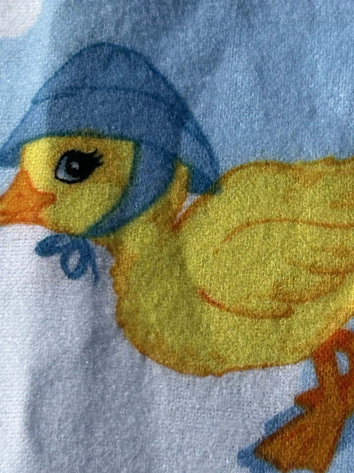 Фланелевая ткань милая детская утка резиновая утка 54 дюйма x 42 дюйма Timeless Treasures CF1741 - Изображение 3 из 4