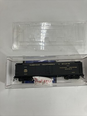 Broadway Limited HO GACX 53'6 Wood Express Reefer NC&STL #3919 Pullman Green