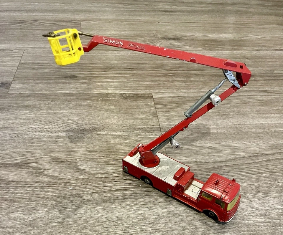 Camión de bomberos Corgi Major Toys 1127 Simon Snorkel fundido a presión Reino Unido de colección Foto 2 de 4