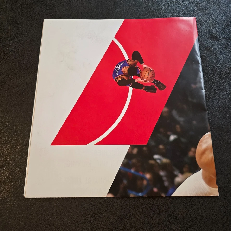 Póster desplegable Russell Westbrook 2016-17 OKC Thunder MVP 33x20 exclusivo de arena Foto 3 de 4