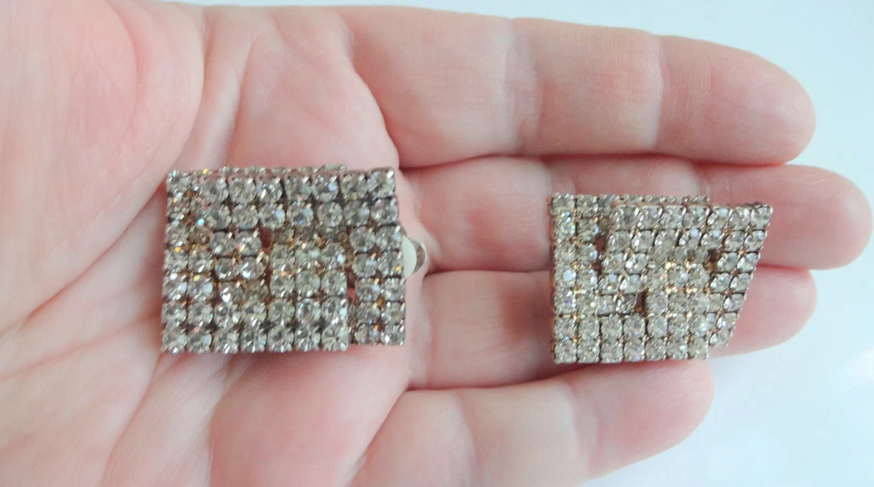 Pendientes Clip Vintage Retro Años 60 Cristal Frontal Letras Diseño GG  Foto 3 de 4