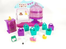 Moose Shopkins Cupcake Queen Cafe Bakery Playset Figures Bags Cabinet Shelf