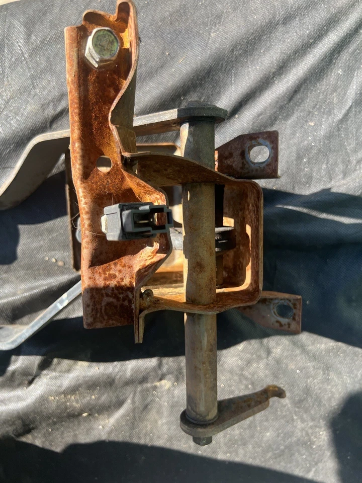 Montaje de pedal de embrague para camión Dodge D50/Mitsubishi Mighty Max OEM 1986 Foto 4 de 4