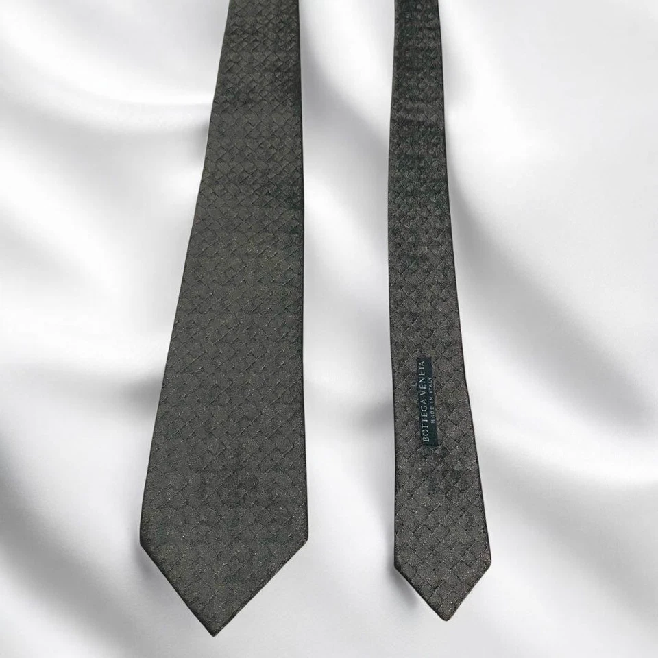 Corbata marrón Bottega Veneta Intrecciato - Buen estado Foto 2 de 4