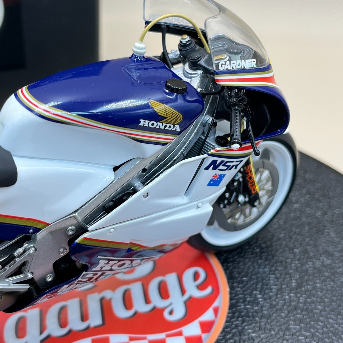 MINICHAMPS 1/12 Honda NSR 500 Wayne Gardner #2 GP 1987 122870002
