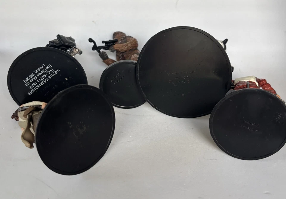 Lote de 5 bonecos de ação Star Wars Disney PVC enfeites de bolo com caixa de lata - Imagem 3 de 4